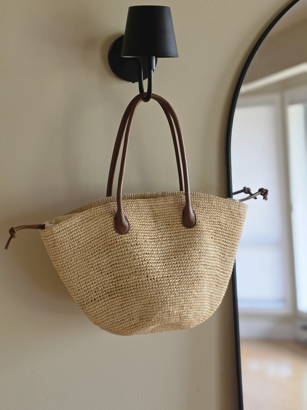 Aritzia Bartlett Raffia Bag